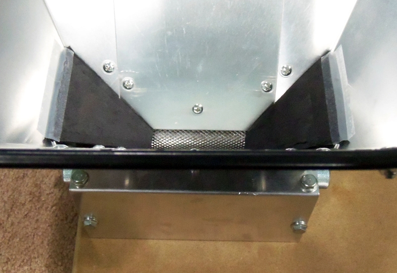 File:Roller-mill-flow-limiting2.jpg