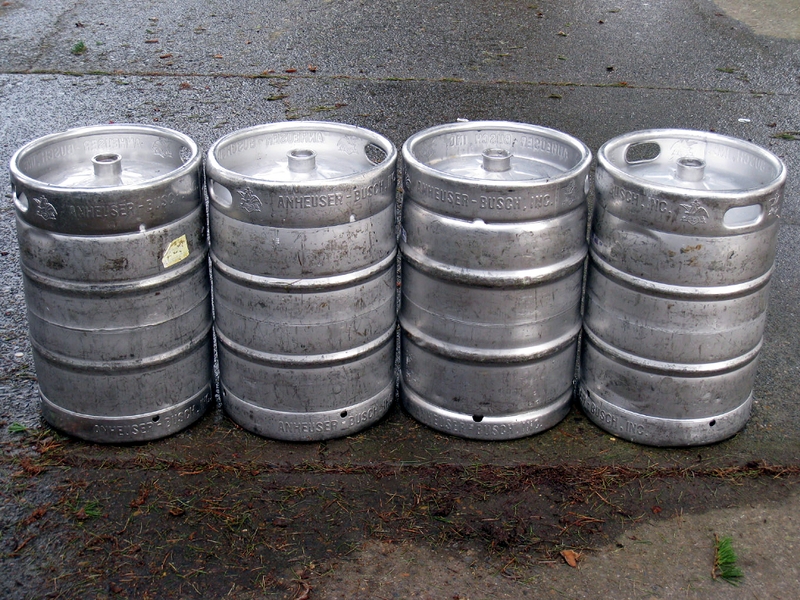 File:4-kegs.jpg